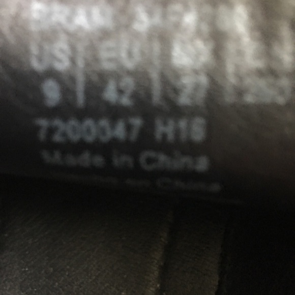 Shoes - Picture 3 of 4